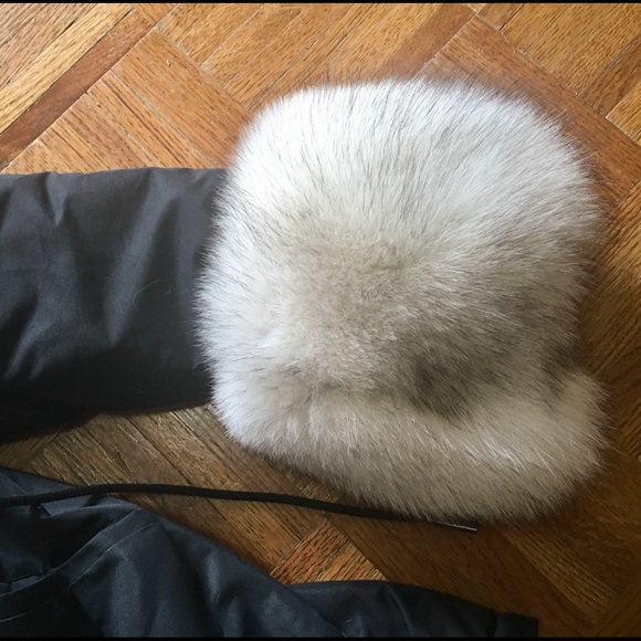 Arctic Fox Trim Parka - Picture 16 of 16